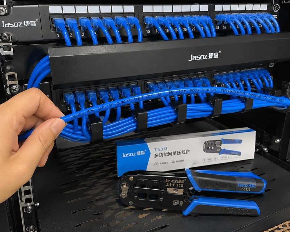 Cáp Mạng Cat6 UTP Jasoz CXM-E124 24AWG Thùng 305m Màu Xanh